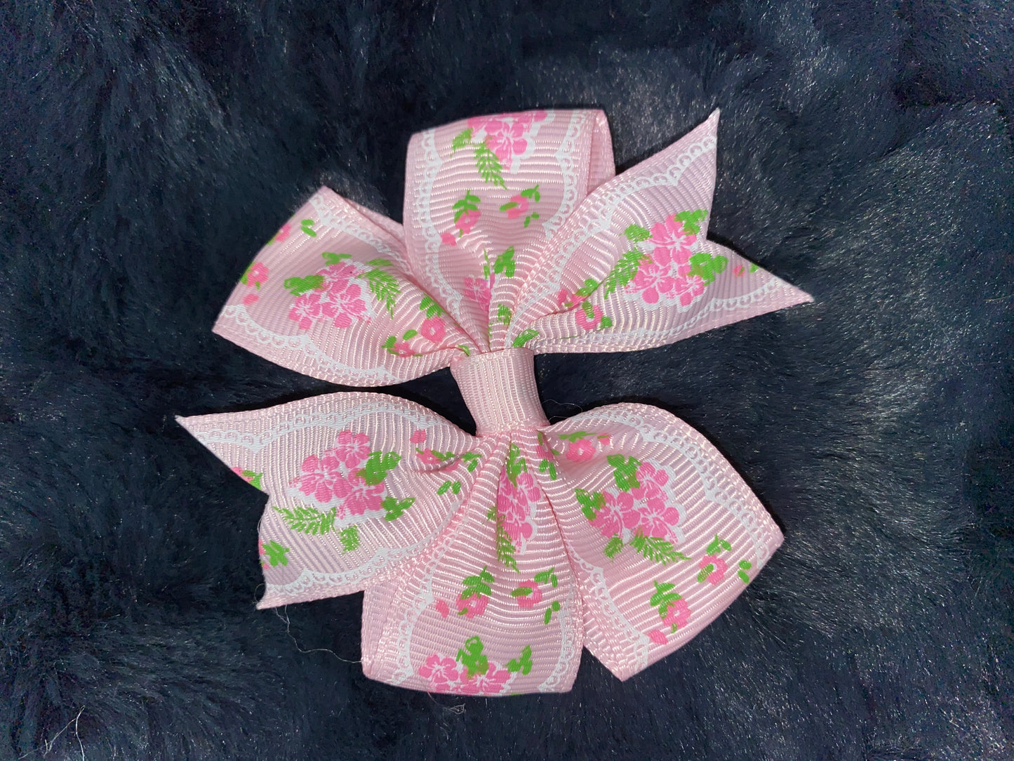 Traditional Double Loop Grosgrain Polka Dot Bow